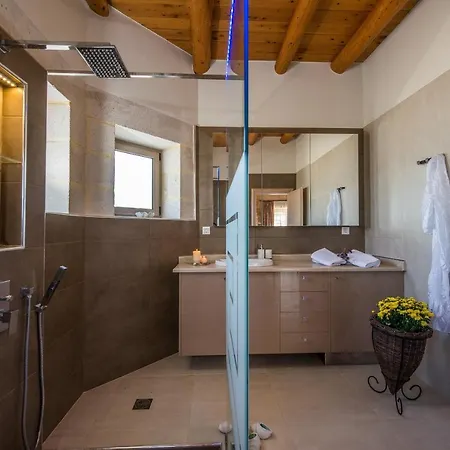 Villa Olivia With Pool Vrises Crete Alikampos